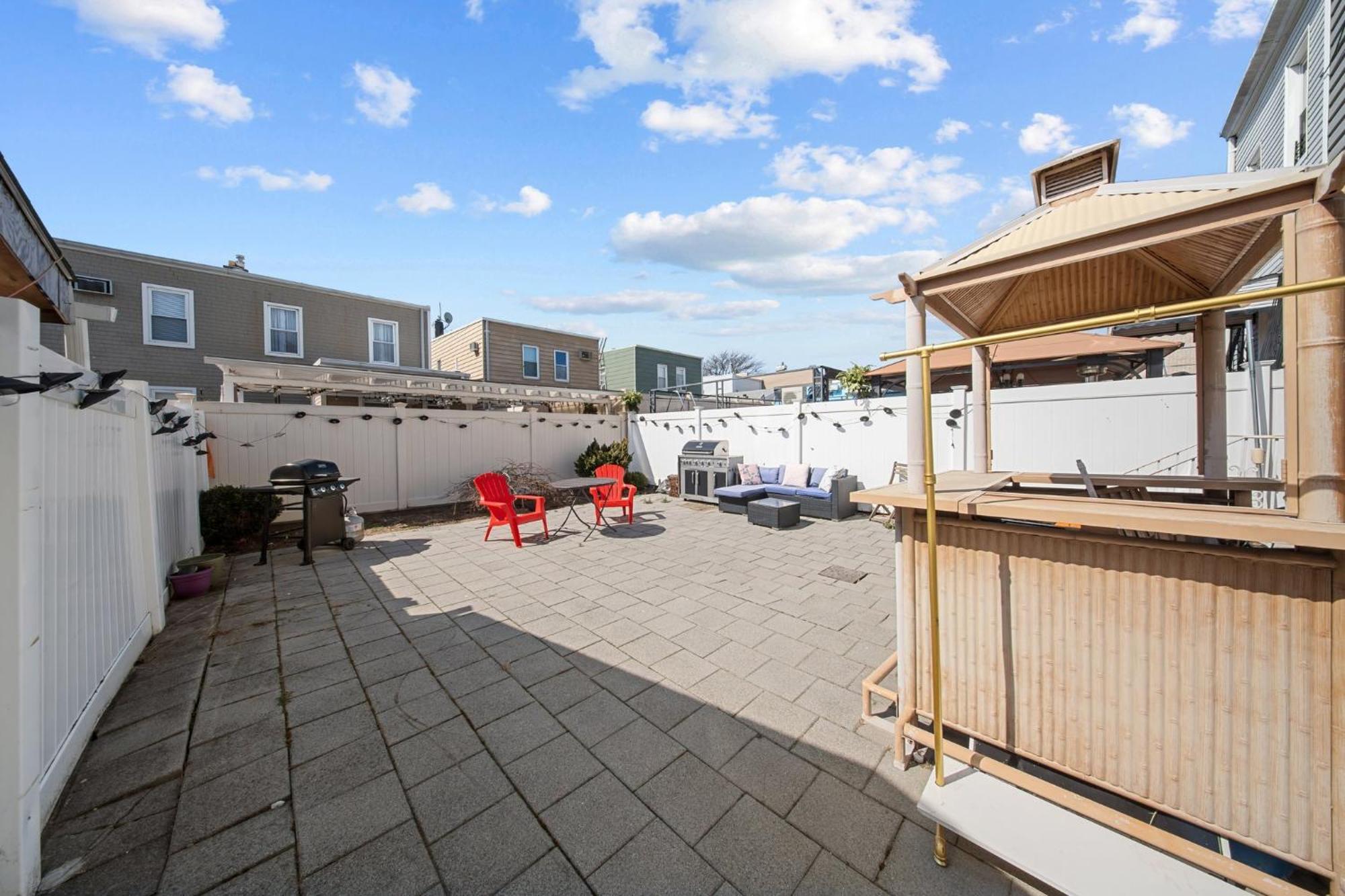 Newly Renovated One Bedroom ! New York